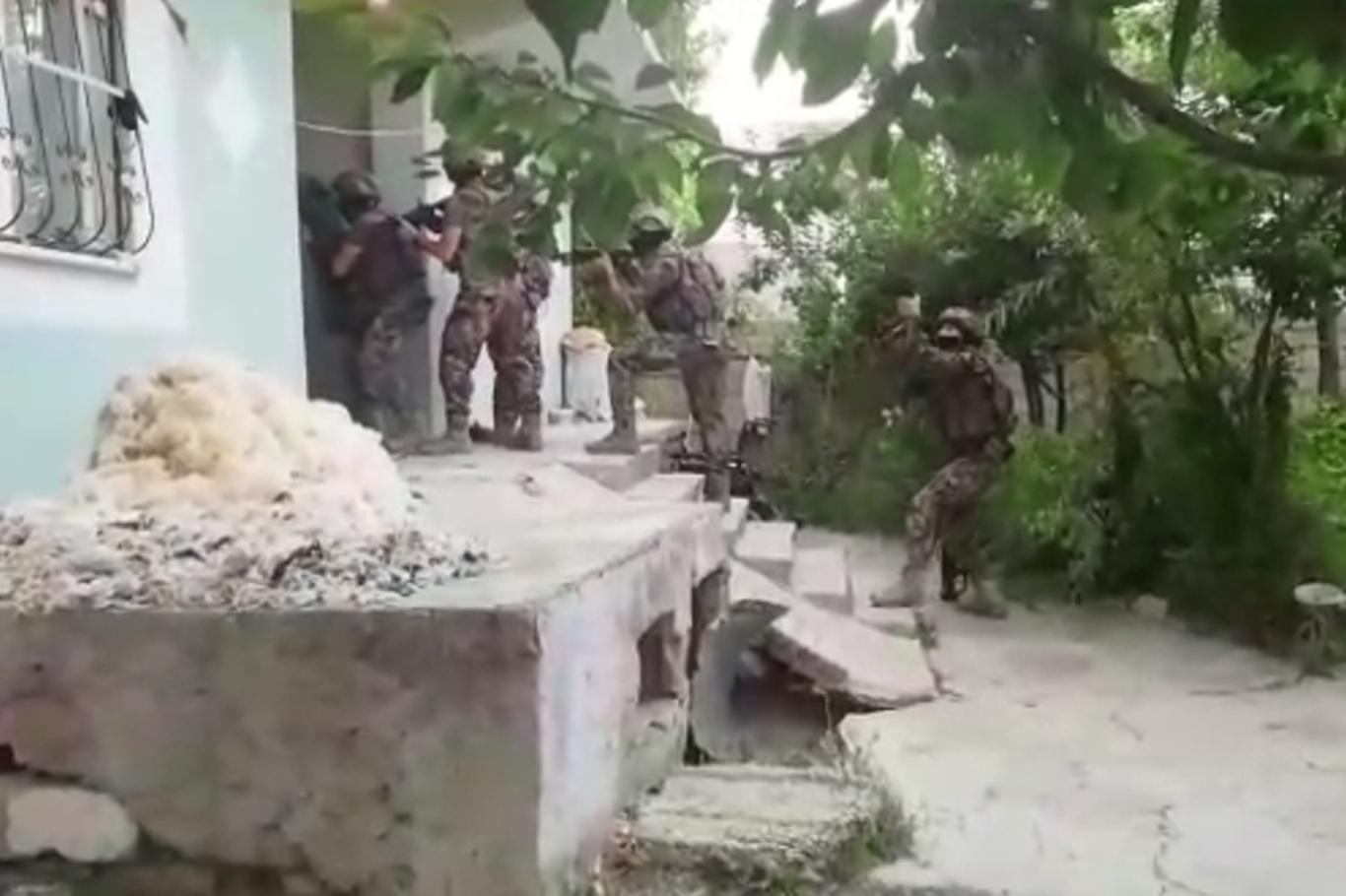 Van'da PKK operasyonu: 10 gözaltı kararı Van'da PKK operasyonu: 10 gözaltı kararı
